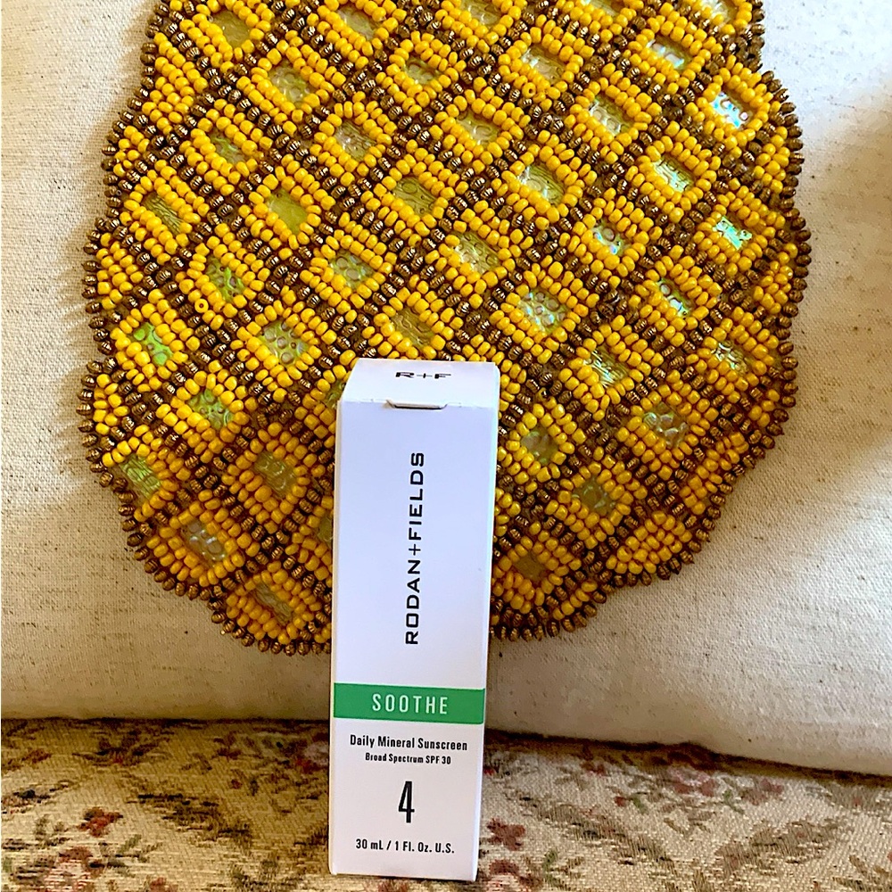 NIB💚Rodan + Fields💚Mineral Broad Sunscreen SPF 30